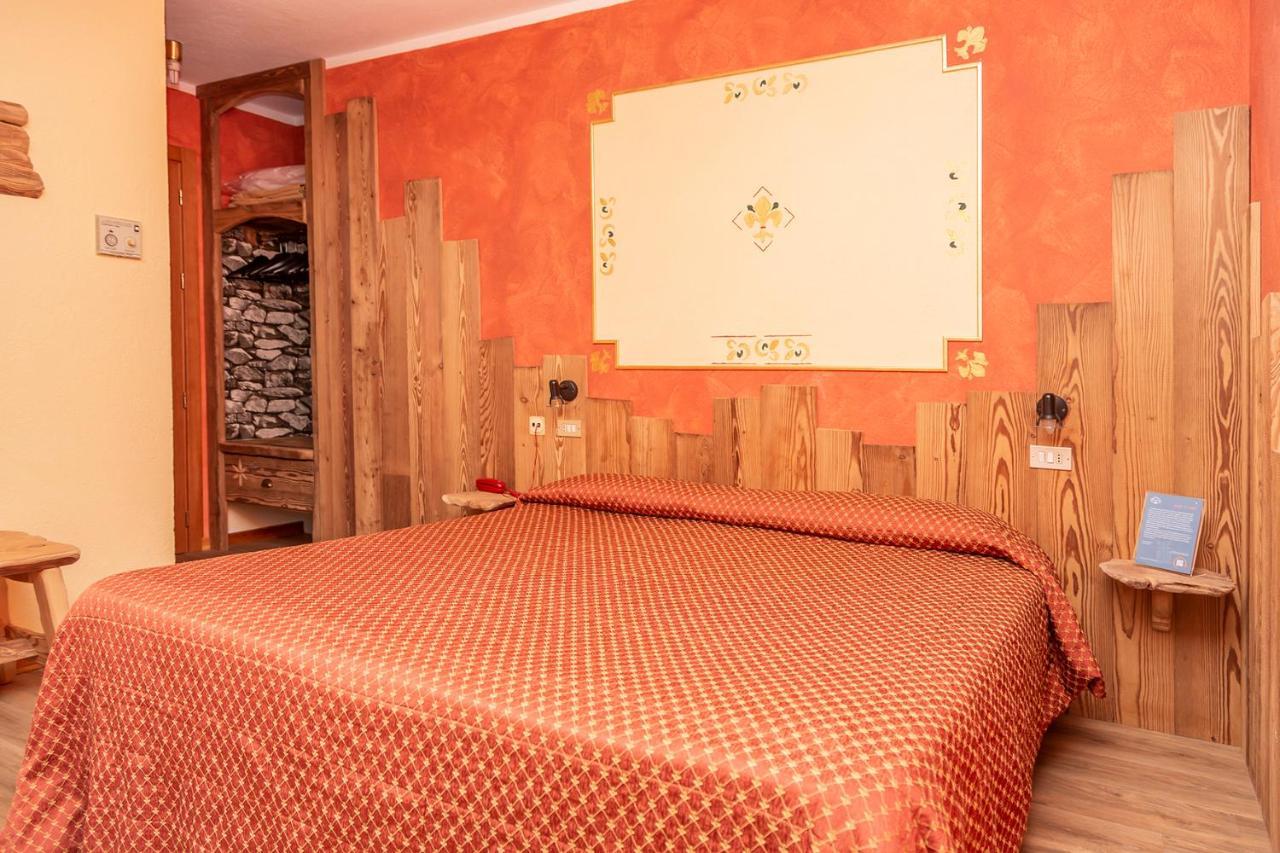 Hotel Chaberton Cesana Torinese Exterior foto