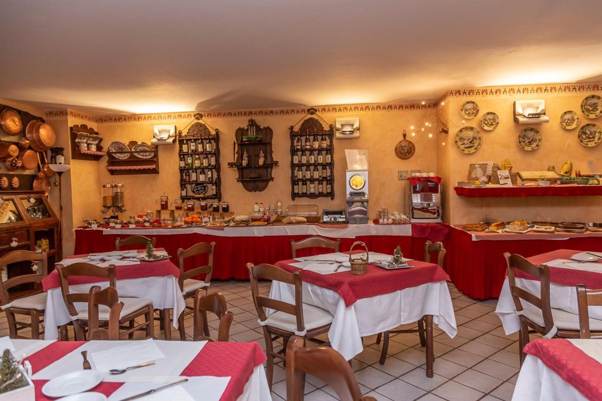 Hotel Chaberton Cesana Torinese Exterior foto